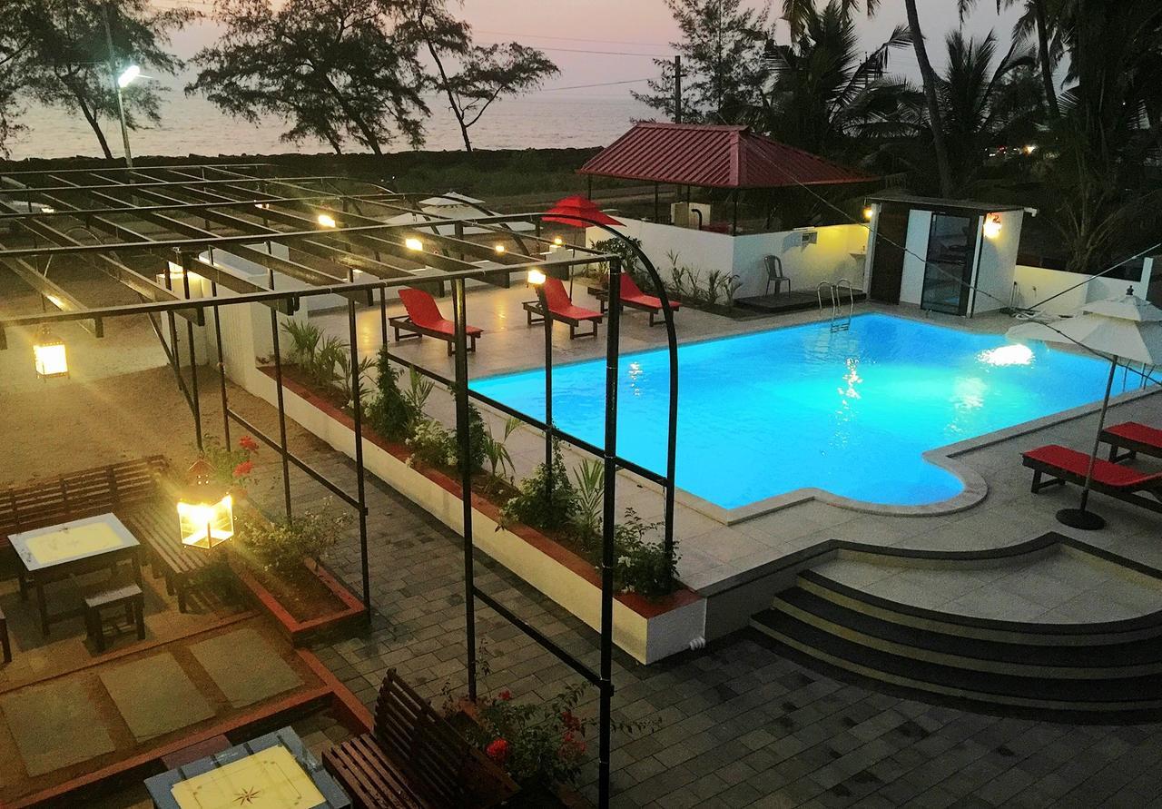 Petit Elephant Hotel Cherai Beach Exterior photo