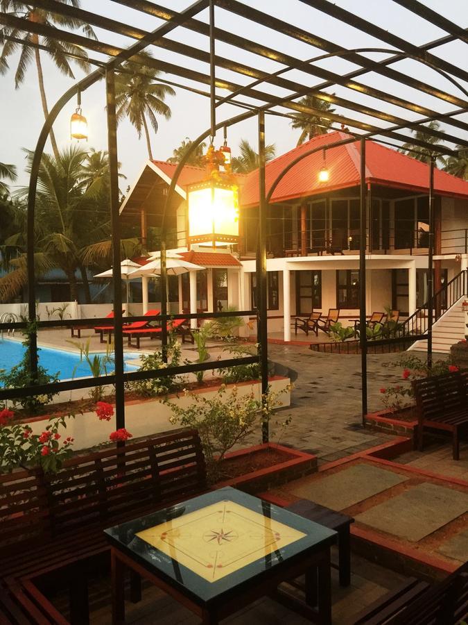 Petit Elephant Hotel Cherai Beach Exterior photo